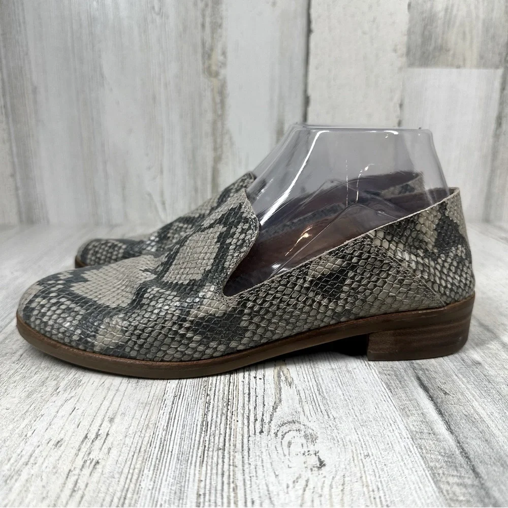 Lucky Brand Flats Women's 7M Cahill Gray Snake Print Cahill Slip On Leather Shoe